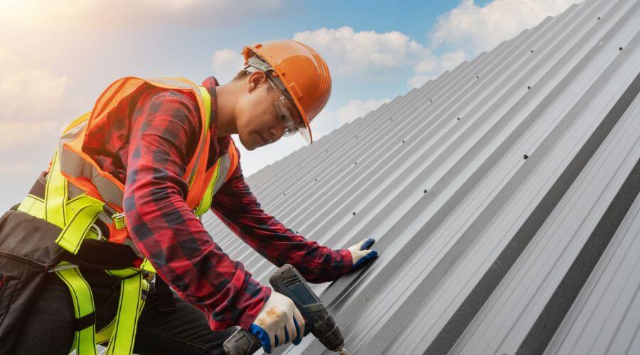 Professional residential roofers in Langworthy, IA